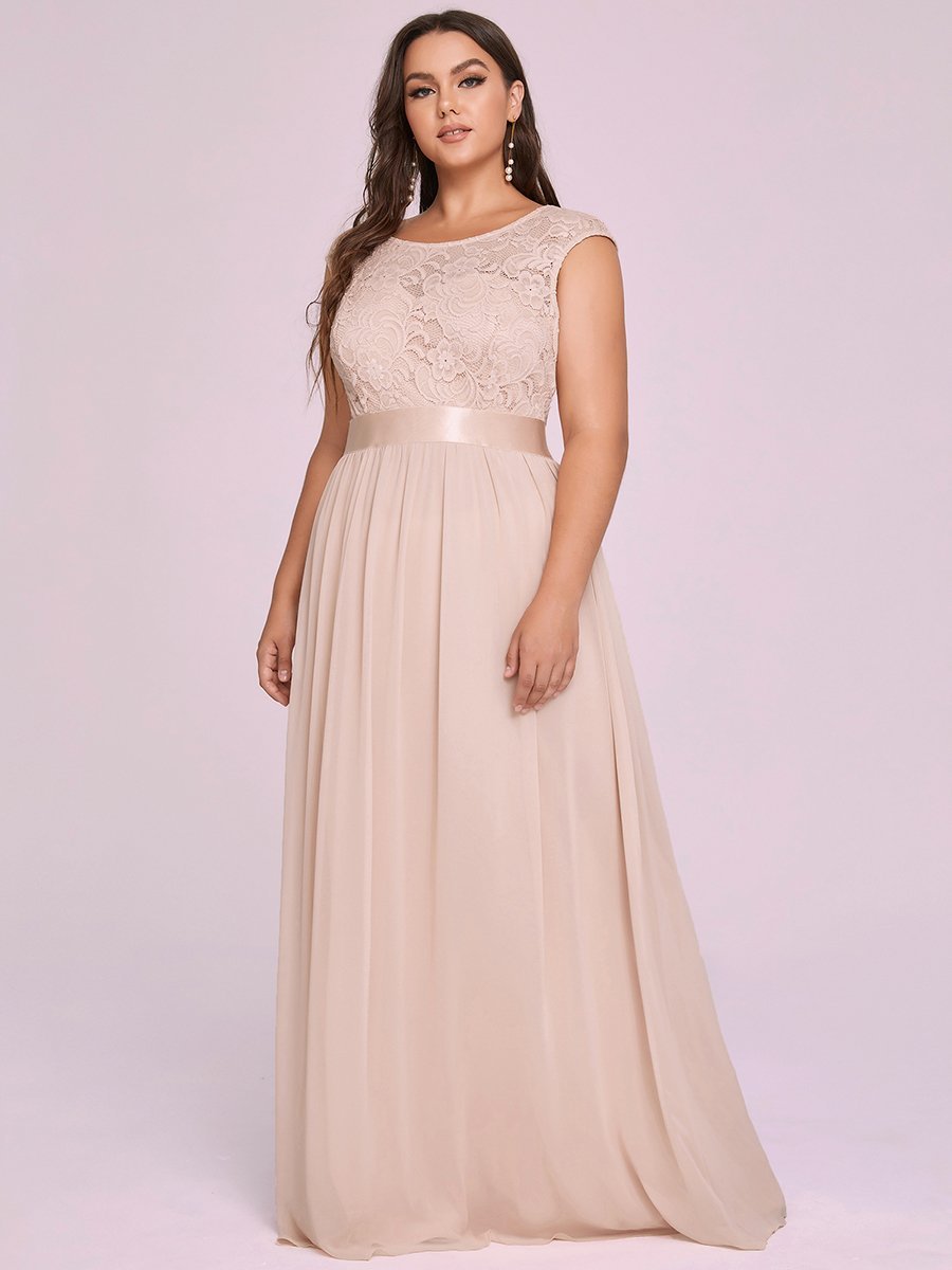 Elegant Lace Bridesmaid Dresses with a Fashion Twist