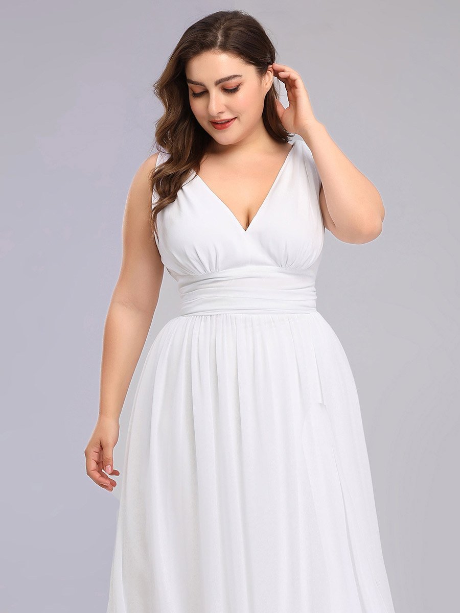 Elegant Plus Size V-Neck Chiffon Evening Gown