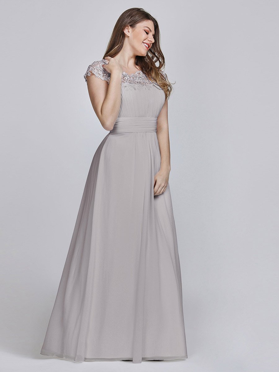 Elegant Lace Cap Sleeve Chiffon Evening Gown with Ruched Detail