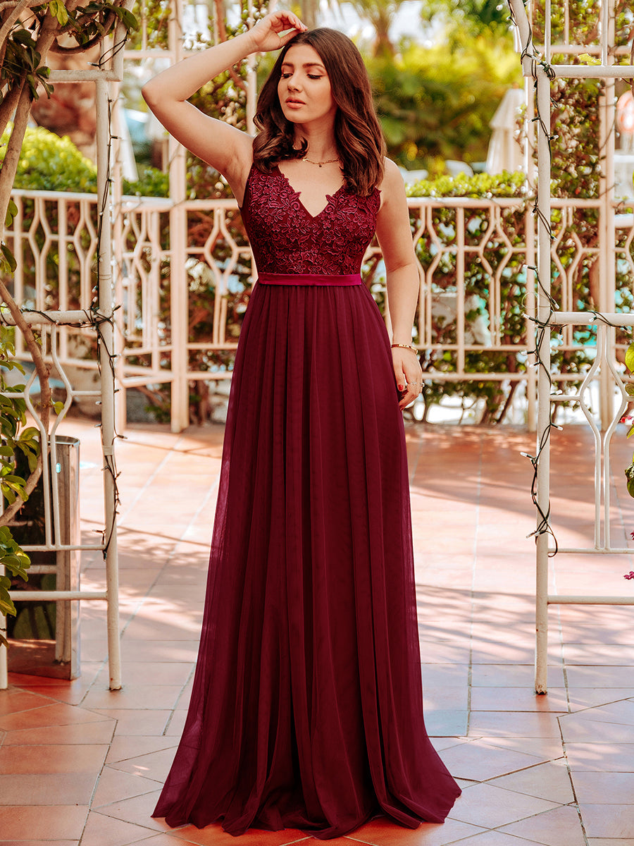 Floral Lace V-Neck A-Line Bridesmaid Dress with Appliques